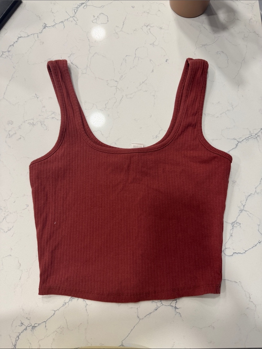 Bozzolo Ribbed Scoop Crop Tank - Maroon